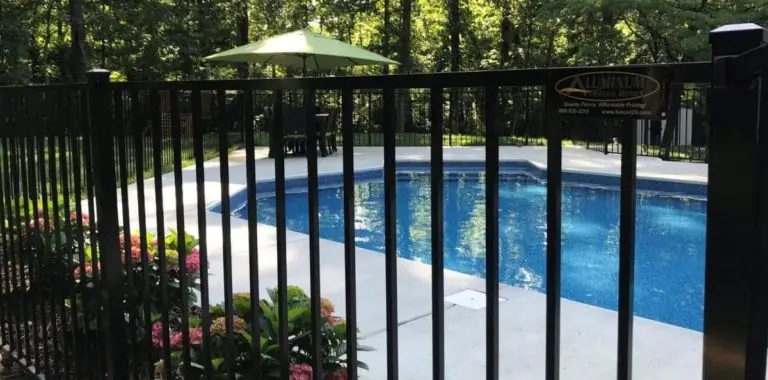 Romanek Pool Fence e
